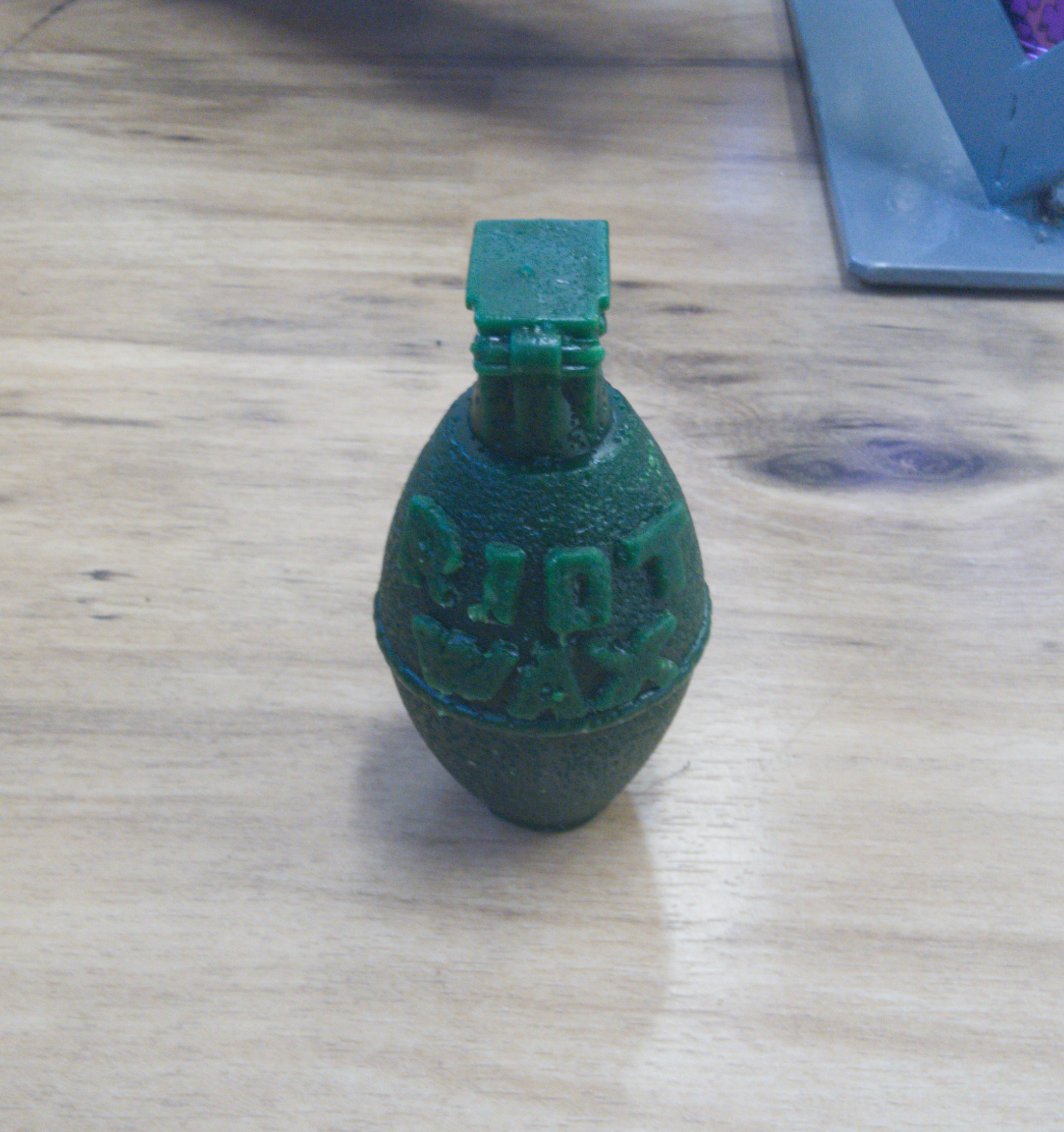 RIOT WAX GRENADE GREEN– skate wax 115 g